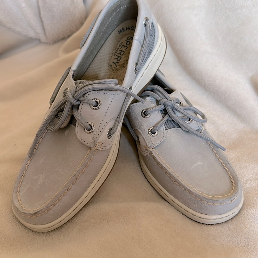 Sperry top-sider boat shoe light gray